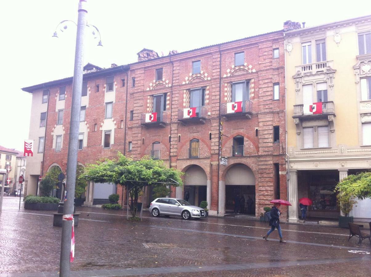 Appartamento In Centro Storico Asti Eksteriør billede